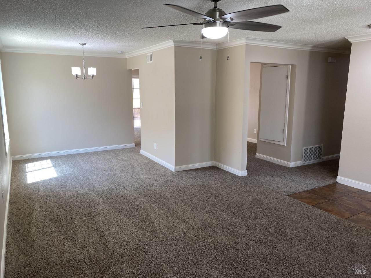 Detail Gallery Image 4 of 27 For 172 W Catamaran Cir, Pittsburg,  CA 94565 - 4 Beds | 2 Baths