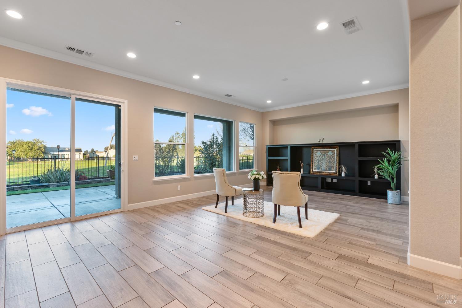 Detail Gallery Image 21 of 46 For 437 Waterwood Dr, Rio Vista,  CA 94571 - 2 Beds | 2 Baths