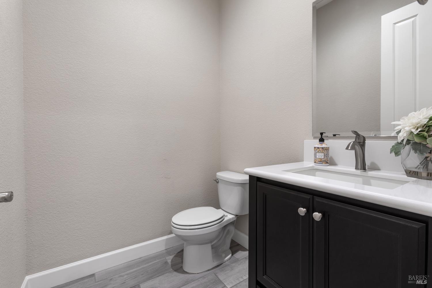 Detail Gallery Image 7 of 46 For 437 Waterwood Dr, Rio Vista,  CA 94571 - 2 Beds | 2 Baths