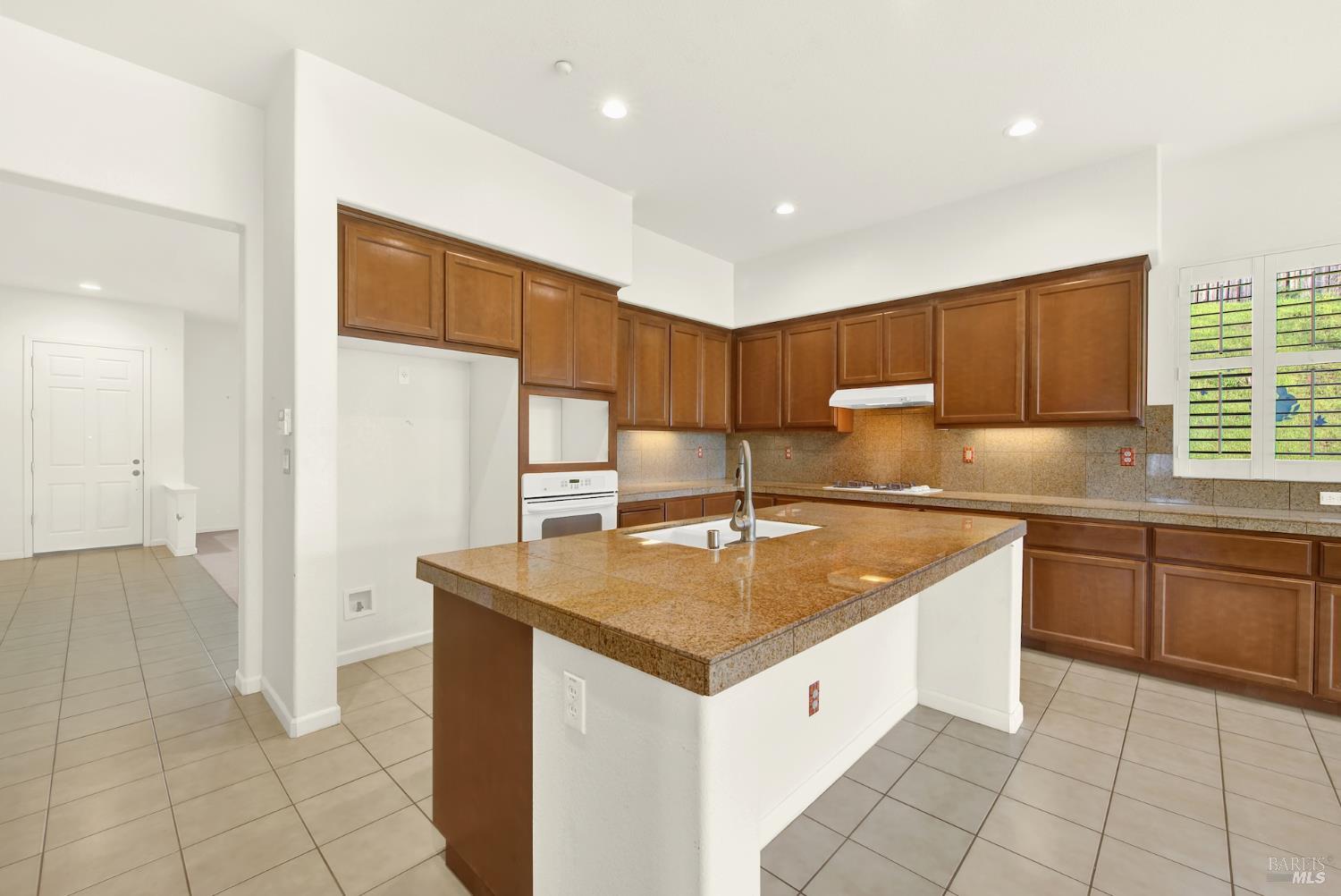 Detail Gallery Image 22 of 85 For 6 Goldeneye Ct, American Canyon,  CA 94503 - 4 Beds | 2 Baths