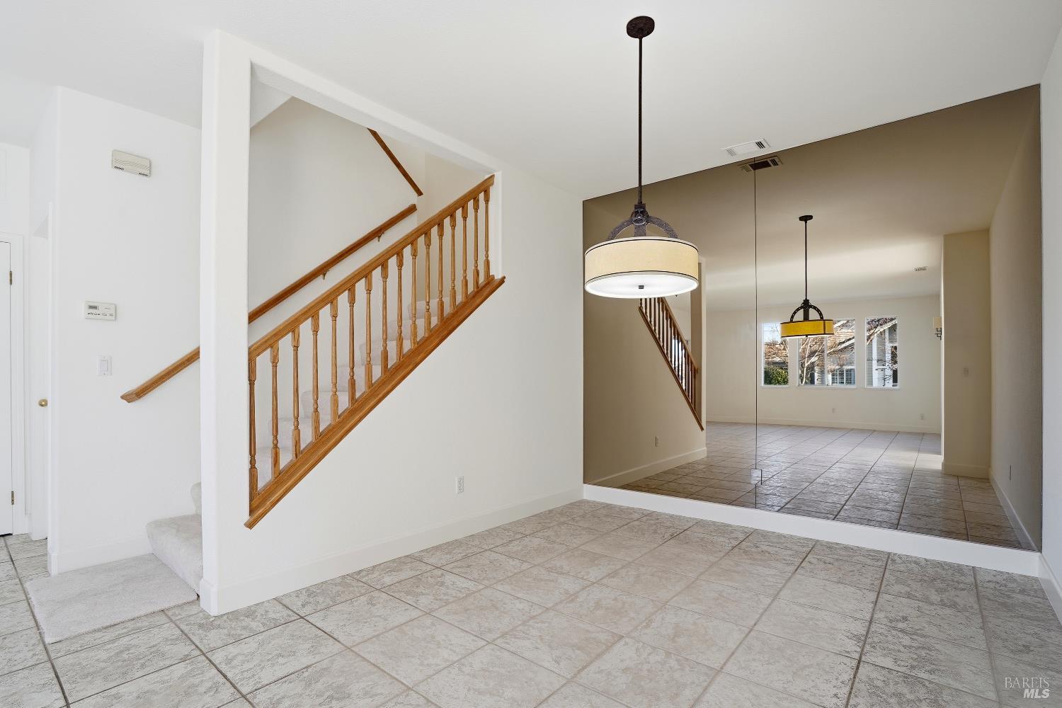 Detail Gallery Image 14 of 32 For 1997 Rainier Cir, Petaluma,  CA 94954 - 3 Beds | 2/1 Baths