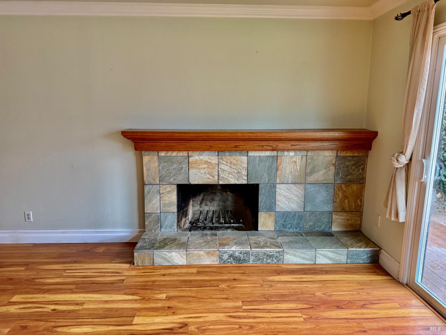 Detail Gallery Image 9 of 38 For 214 Albany Ave, Vacaville,  CA 95687 - 3 Beds | 2 Baths