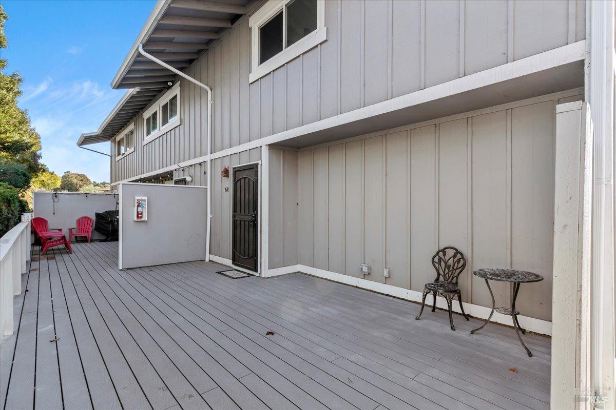 Detail Gallery Image 4 of 30 For 100 Sunset Cir #68,  Benicia,  CA 94510 - 3 Beds | 1/1 Baths
