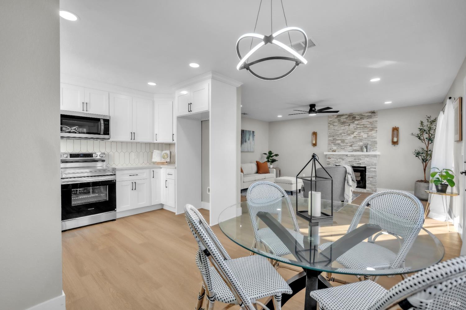 Detail Gallery Image 10 of 30 For 1312 Phillip Way, Suisun City,  CA 94585 - 4 Beds | 2 Baths