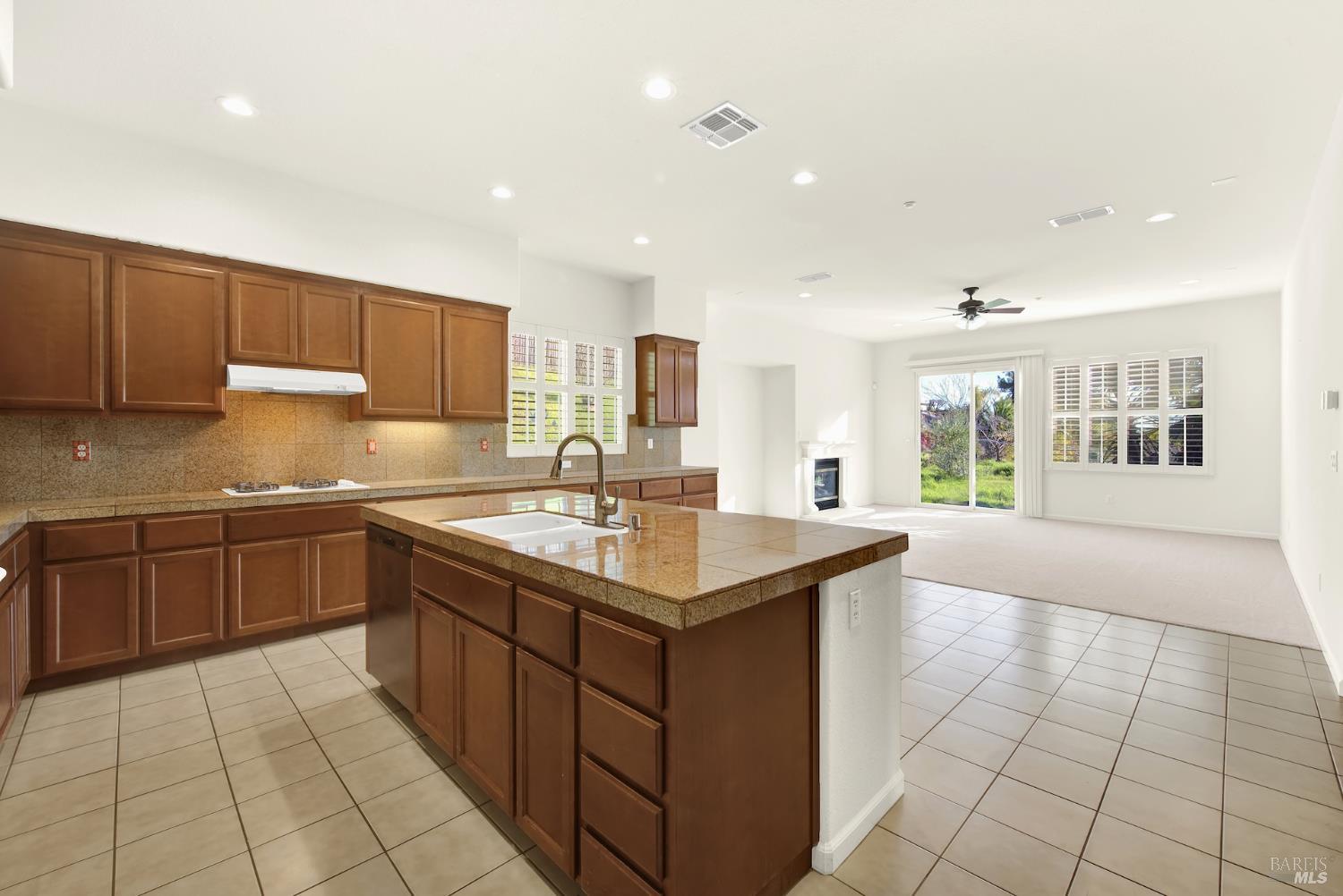 Detail Gallery Image 18 of 85 For 6 Goldeneye Ct, American Canyon,  CA 94503 - 4 Beds | 2 Baths