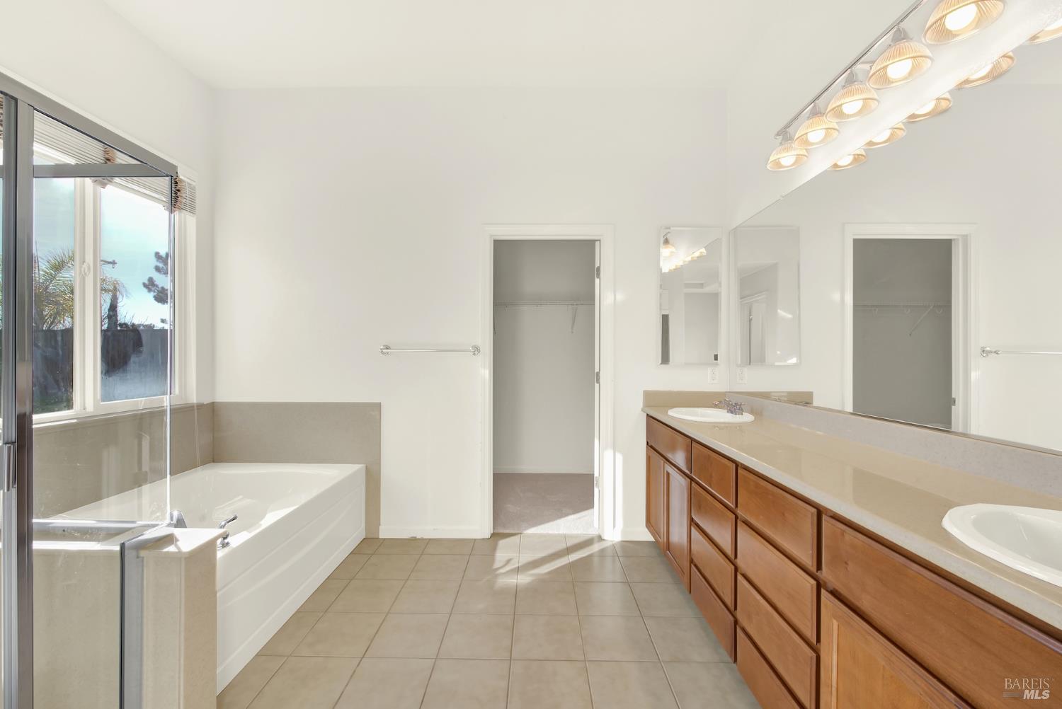 Detail Gallery Image 45 of 85 For 6 Goldeneye Ct, American Canyon,  CA 94503 - 4 Beds | 2 Baths