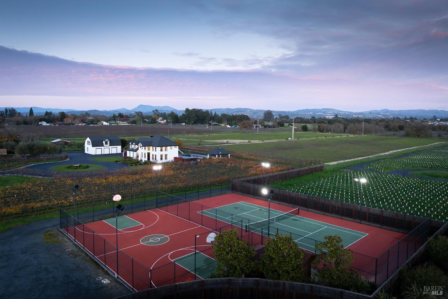 Detail Gallery Image 43 of 87 For 1626 Abramson Rd, Santa Rosa,  CA 95401 - 4 Beds | 3/1 Baths