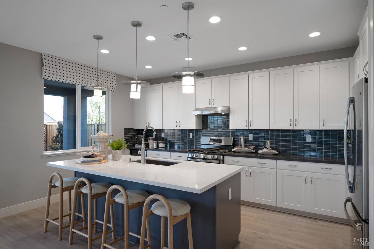 Detail Gallery Image 17 of 42 For 537 Eagle Cir, Oakley,  CA 94561 - 4 Beds | 3 Baths