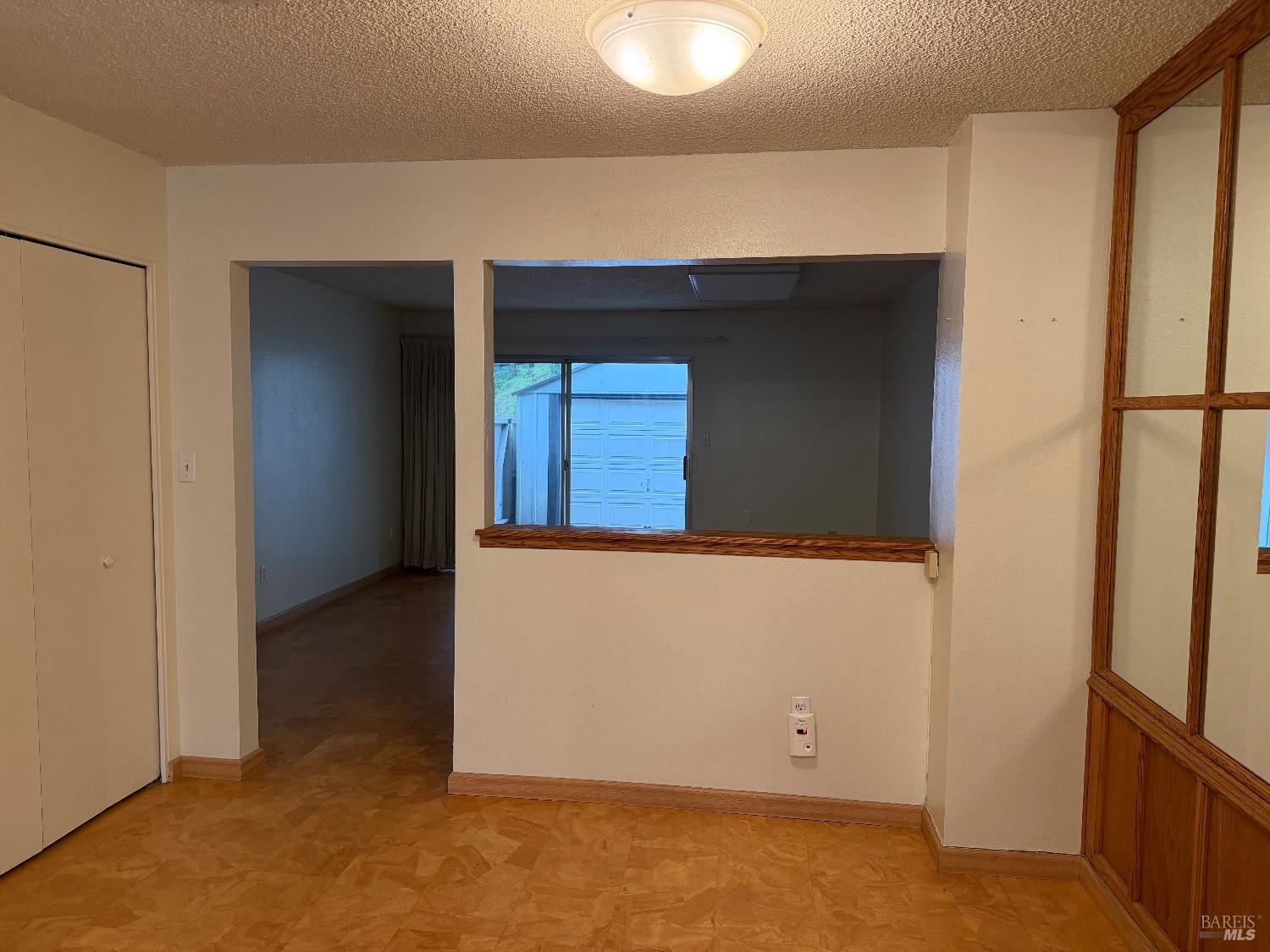 Detail Gallery Image 9 of 39 For 1964 Knolls Dr, Santa Rosa,  CA 95405 - 2 Beds | 1/1 Baths