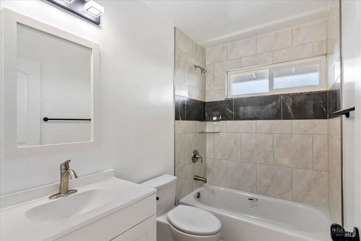Detail Gallery Image 25 of 30 For 100 Sunset Cir #68,  Benicia,  CA 94510 - 3 Beds | 1/1 Baths