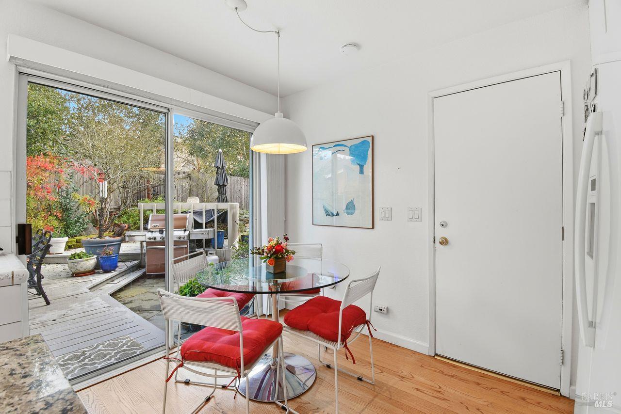 Detail Gallery Image 19 of 41 For 4762 Tarton Dr, Santa Rosa,  CA 95405 - 3 Beds | 2 Baths