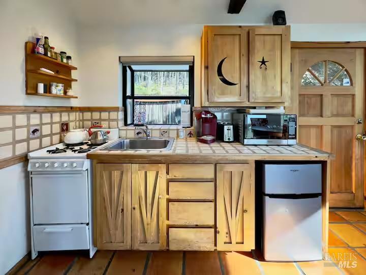 Detail Gallery Image 65 of 75 For 33500 S Highway 1 Unkn, Gualala,  CA 95445 - 3 Beds | 3 Baths