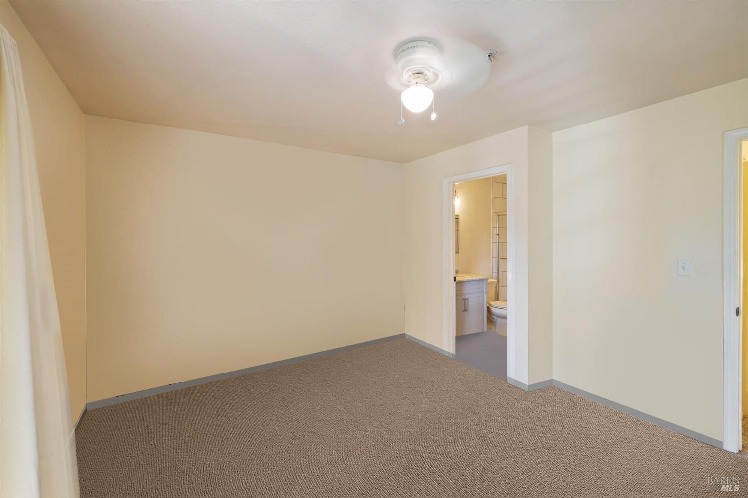 Detail Gallery Image 9 of 22 For 1198 Pear Tree Ln, Napa,  CA 94558 - 2 Beds | 2/1 Baths