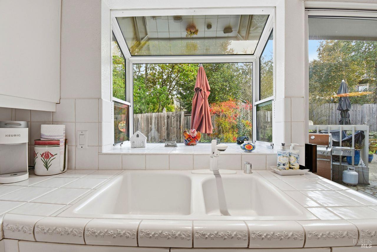 Detail Gallery Image 17 of 41 For 4762 Tarton Dr, Santa Rosa,  CA 95405 - 3 Beds | 2 Baths