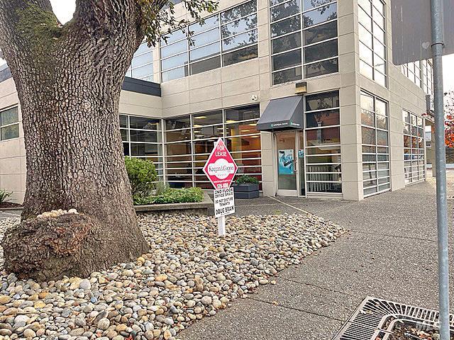 Front Image Thumbnail for BA325068534