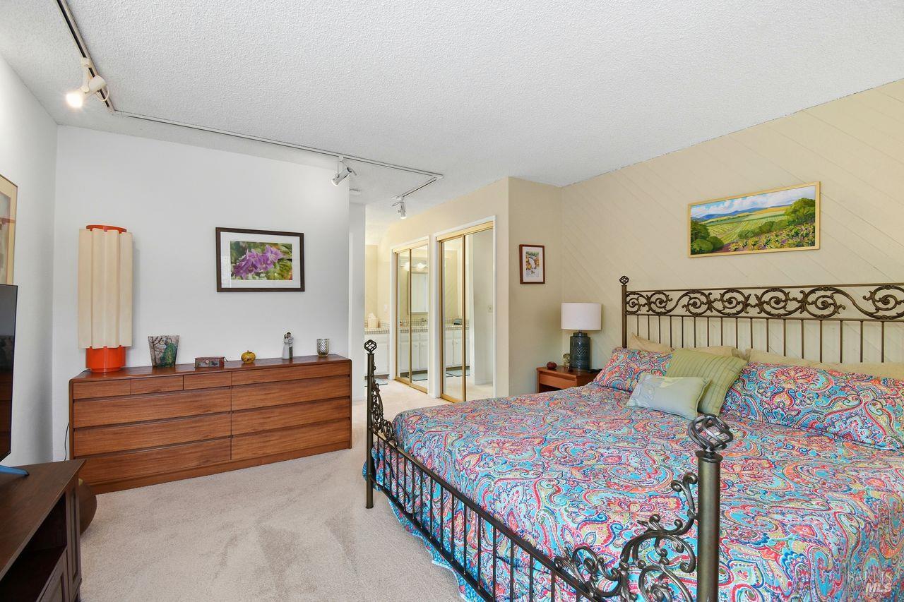 Detail Gallery Image 22 of 41 For 4762 Tarton Dr, Santa Rosa,  CA 95405 - 3 Beds | 2 Baths