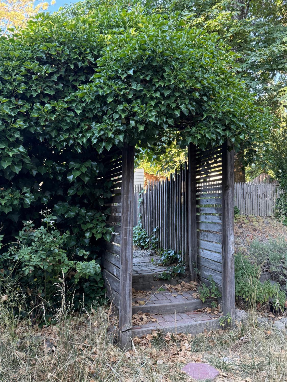 Detail Gallery Image 5 of 7 For 478 Redway Dr, Redway,  CA 95560 - 3 Beds | 1 Baths