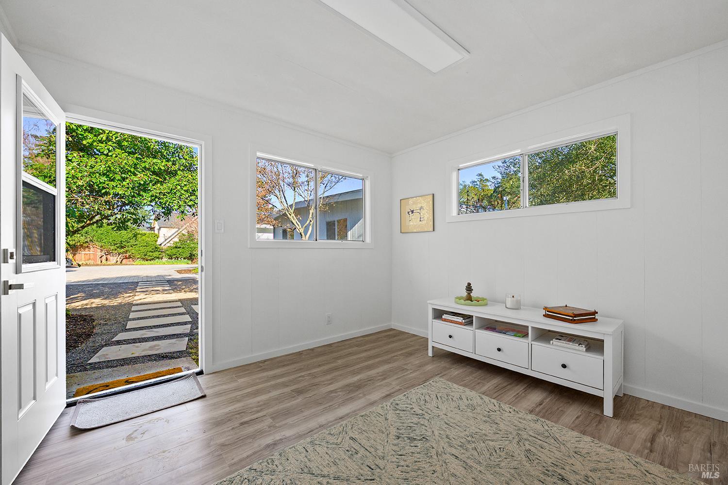 Detail Gallery Image 32 of 42 For 716 University St, Healdsburg,  CA 95448 - 4 Beds | 2/1 Baths