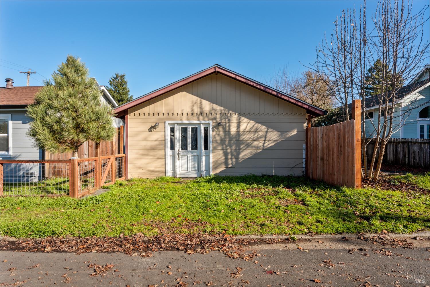 Detail Gallery Image 20 of 27 For 309 E Valley St, Willits,  CA 95490 - 3 Beds | 1 Baths
