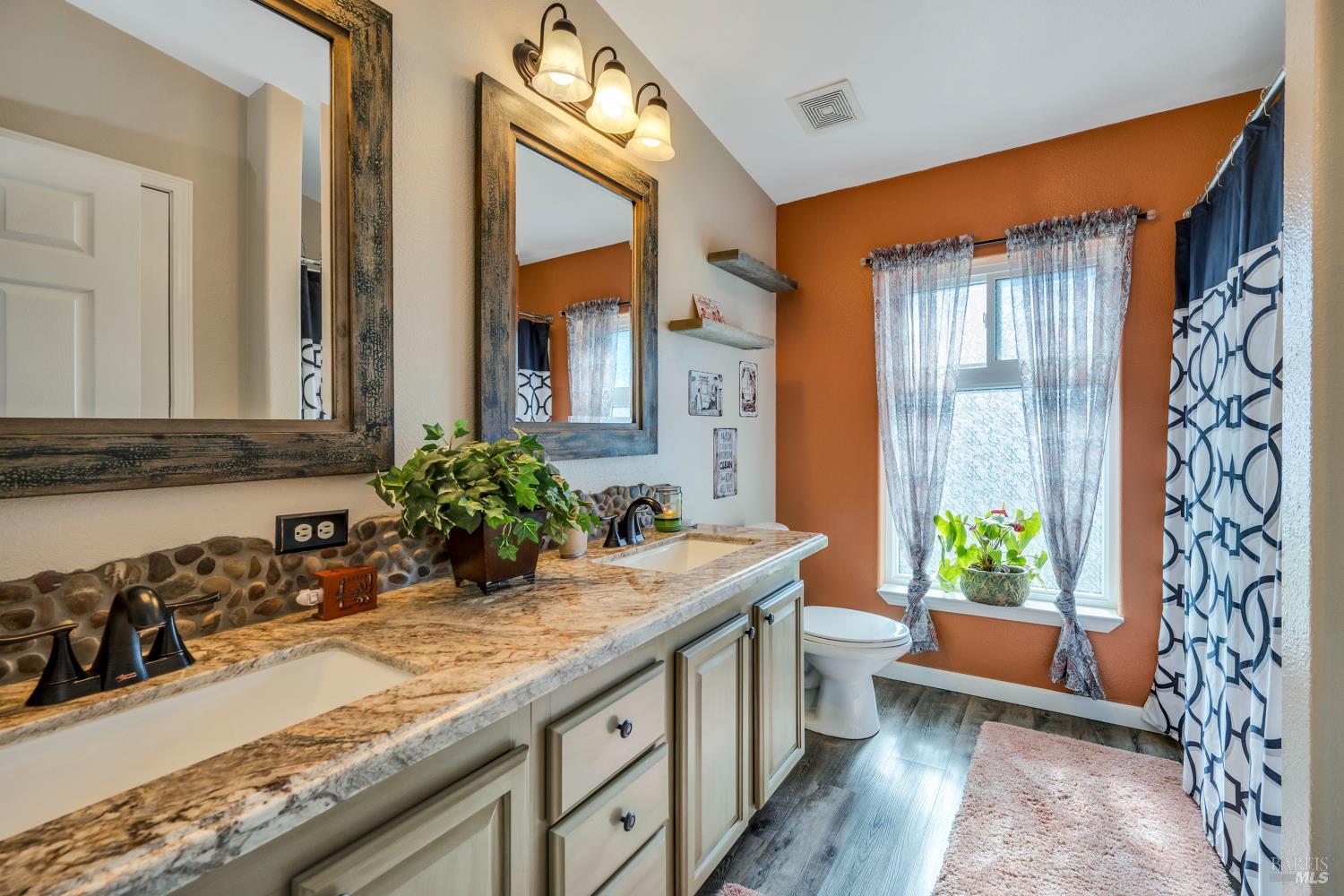 Detail Gallery Image 25 of 64 For 17432 Sendero Way, Lower Lake,  CA 95457 - 3 Beds | 2 Baths