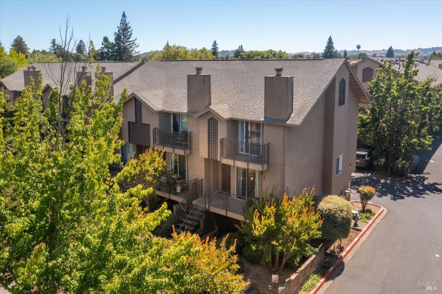 Detail Gallery Image 19 of 22 For 1198 Pear Tree Ln, Napa,  CA 94558 - 2 Beds | 2/1 Baths