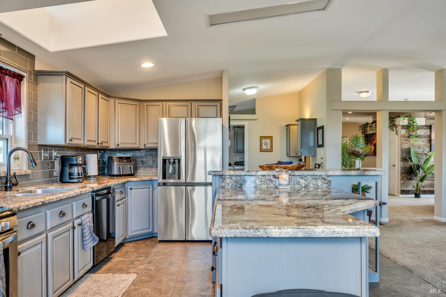 Detail Gallery Image 10 of 64 For 17432 Sendero Way, Lower Lake,  CA 95457 - 3 Beds | 2 Baths