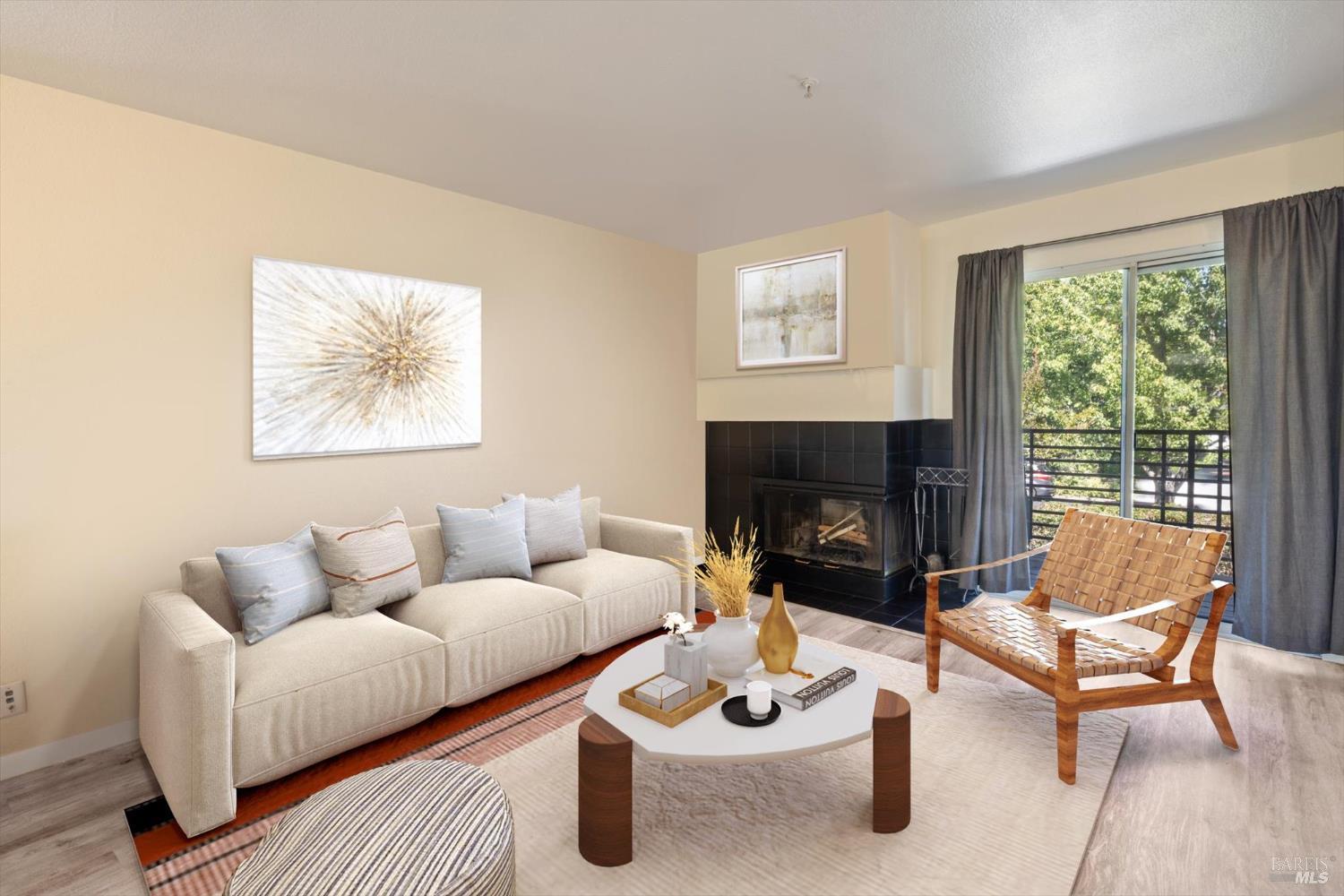 Detail Gallery Image 4 of 22 For 1198 Pear Tree Ln, Napa,  CA 94558 - 2 Beds | 2/1 Baths