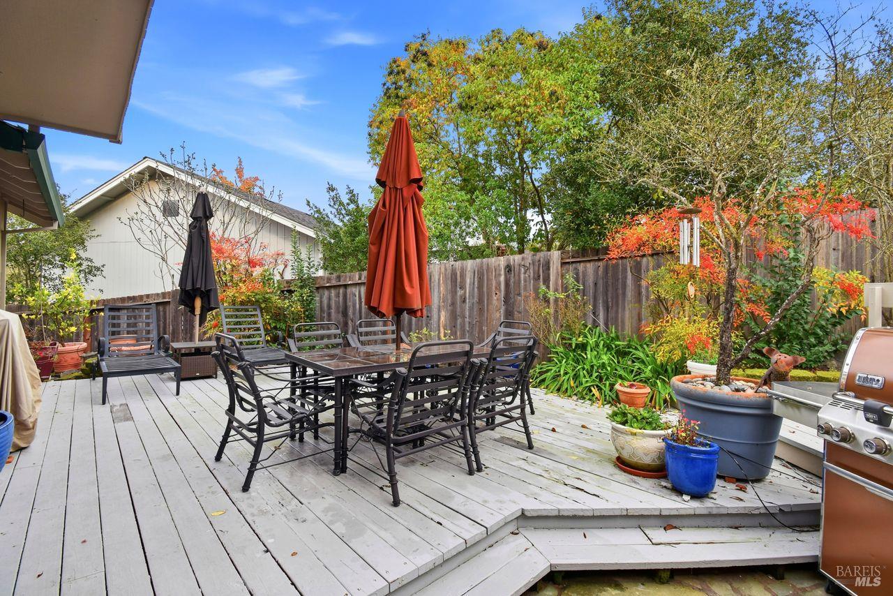 Detail Gallery Image 35 of 41 For 4762 Tarton Dr, Santa Rosa,  CA 95405 - 3 Beds | 2 Baths