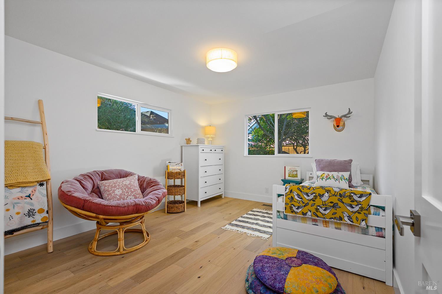 Detail Gallery Image 22 of 42 For 716 University St, Healdsburg,  CA 95448 - 4 Beds | 2/1 Baths