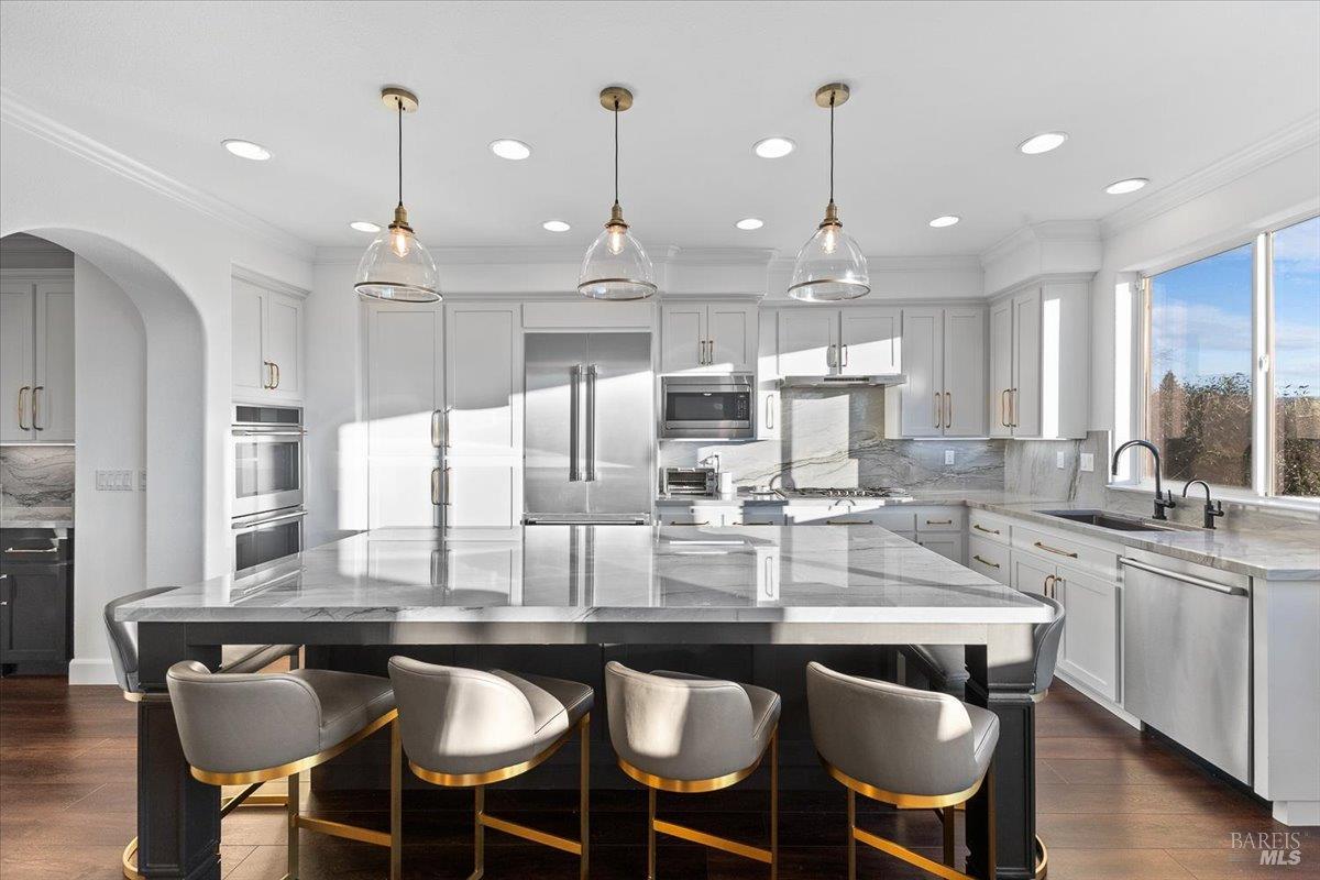 Detail Gallery Image 11 of 61 For 5866 Sailing Hawk Ave, Santa Rosa,  CA 95409 - 4 Beds | 4/1 Baths