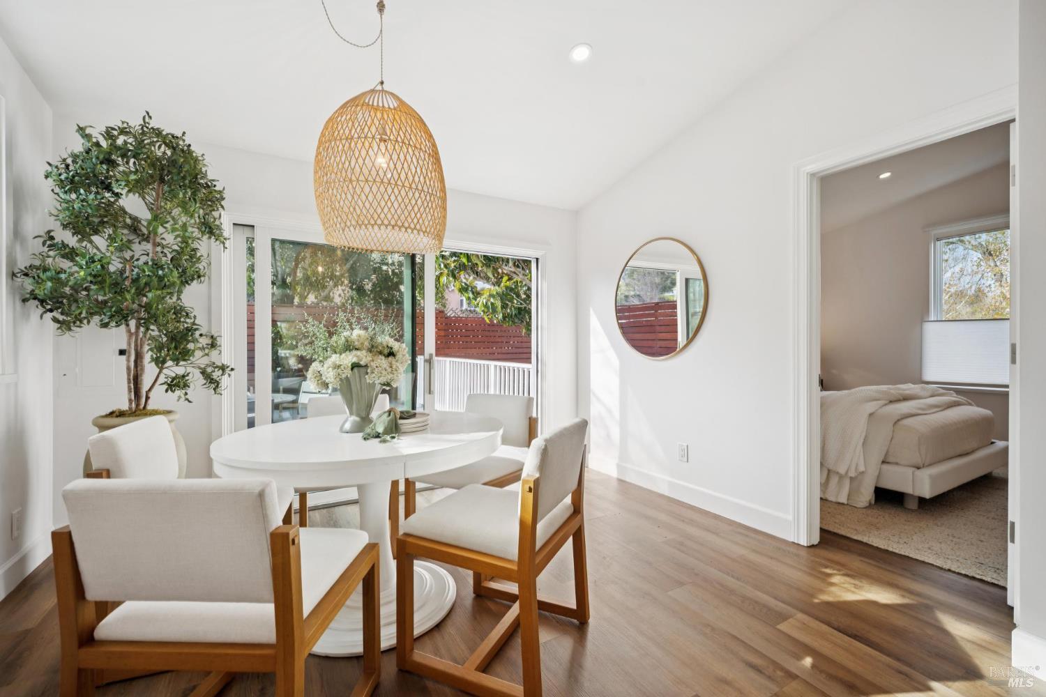 Detail Gallery Image 15 of 44 For 33 Montecito Ave, Corte Madera,  CA 94925 - 3 Beds | 2/1 Baths