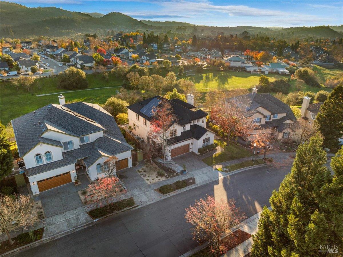 Detail Gallery Image 55 of 61 For 5866 Sailing Hawk Ave, Santa Rosa,  CA 95409 - 4 Beds | 4/1 Baths