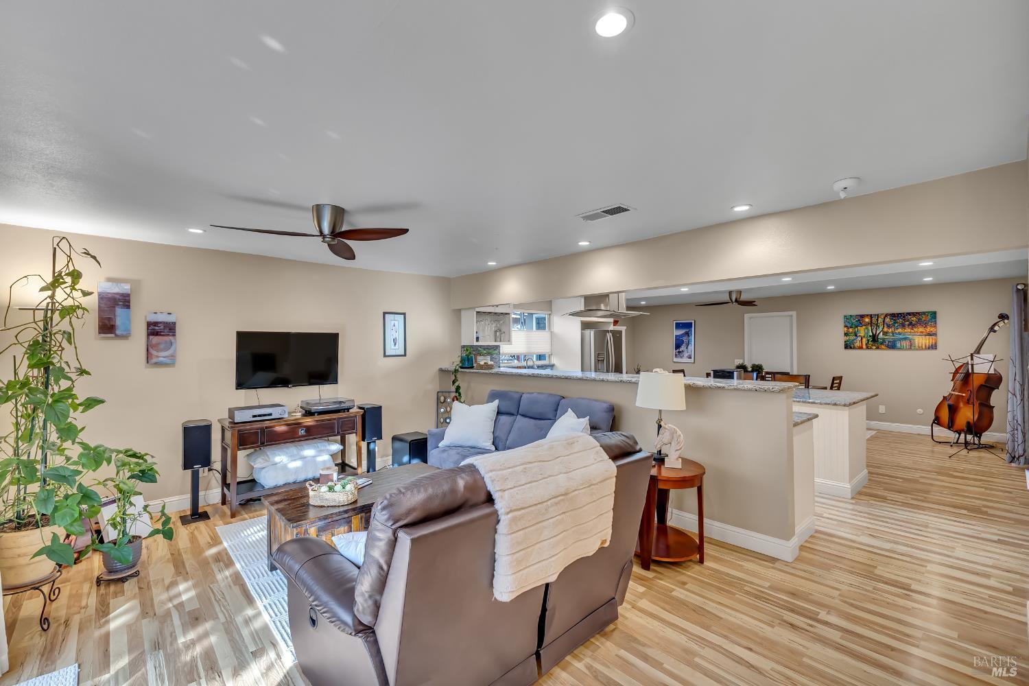 Detail Gallery Image 9 of 37 For 3955 Briarwood St, Napa,  CA 94558 - 3 Beds | 2 Baths