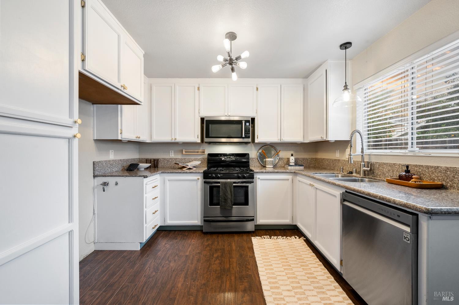 Detail Gallery Image 22 of 56 For 115 American Way, Vacaville,  CA 95687 - 3 Beds | 2/1 Baths