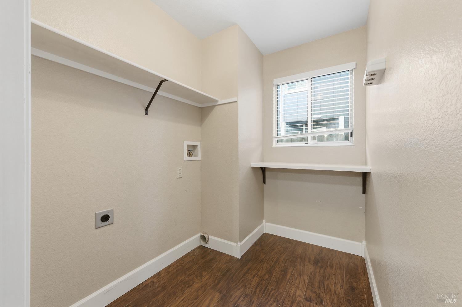 Detail Gallery Image 12 of 56 For 115 American Way, Vacaville,  CA 95687 - 3 Beds | 2/1 Baths