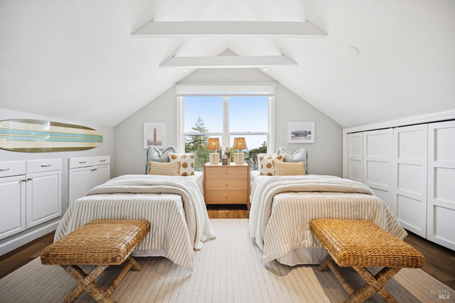 Detail Gallery Image 25 of 44 For 33 Montecito Ave, Corte Madera,  CA 94925 - 3 Beds | 2/1 Baths