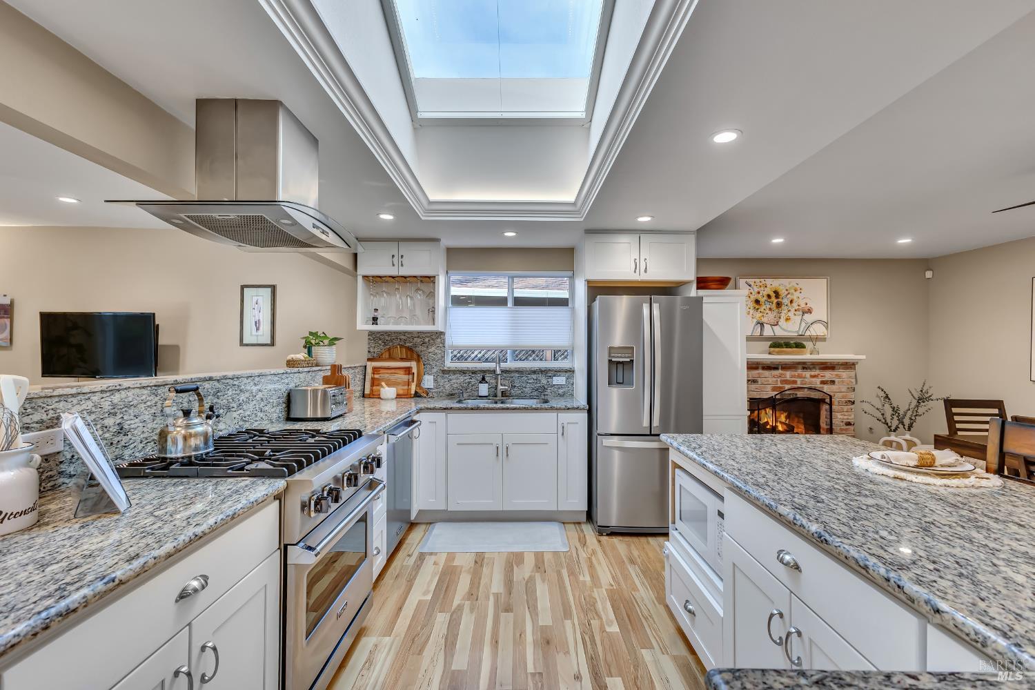 Detail Gallery Image 15 of 37 For 3955 Briarwood St, Napa,  CA 94558 - 3 Beds | 2 Baths