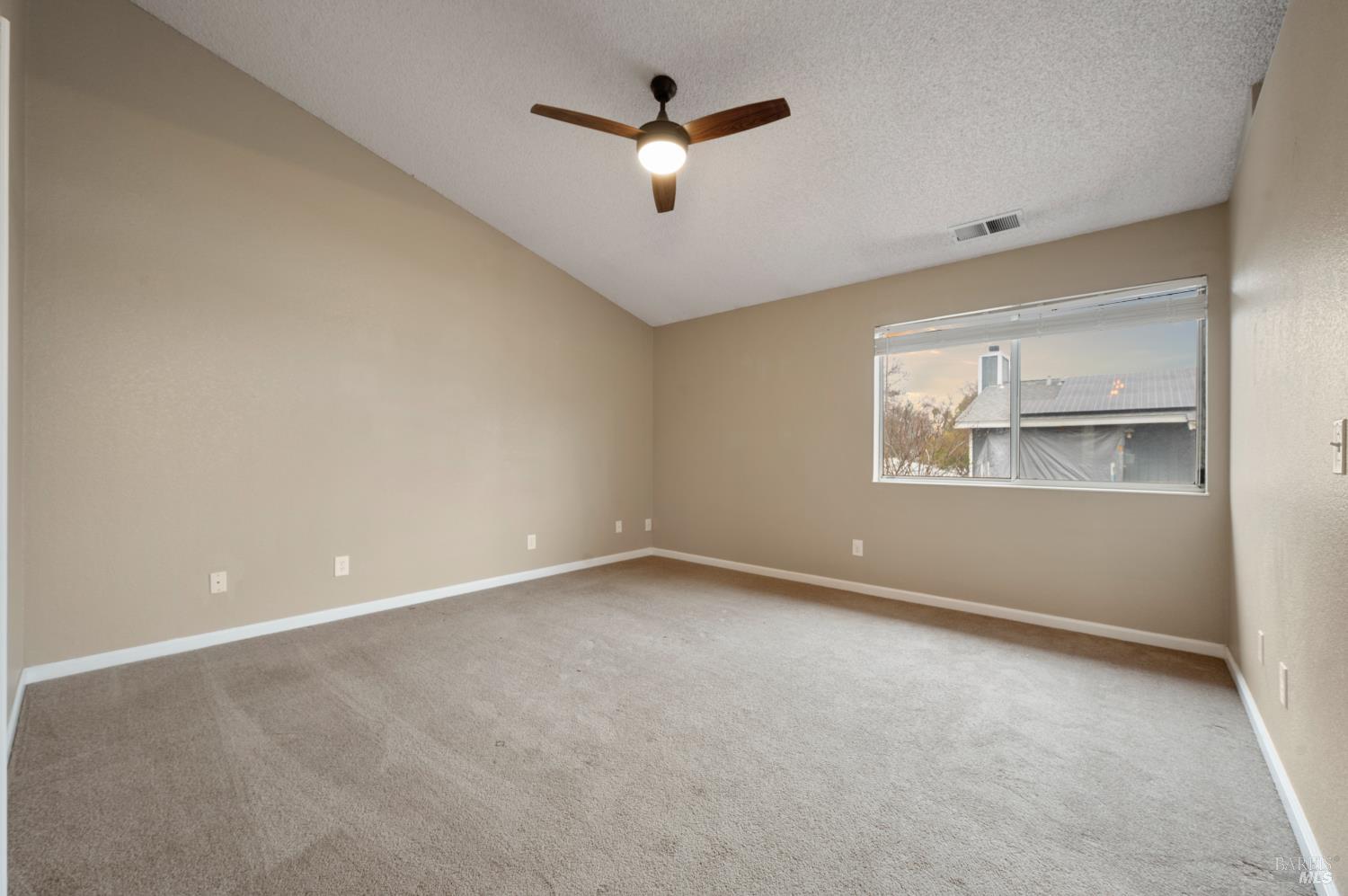 Detail Gallery Image 36 of 56 For 115 American Way, Vacaville,  CA 95687 - 3 Beds | 2/1 Baths