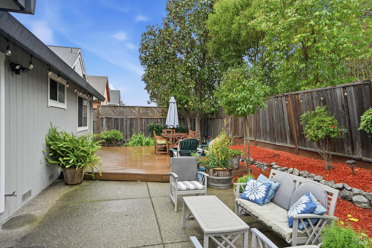 Detail Gallery Image 22 of 25 For 281 Michael Dr, Santa Rosa,  CA 95401 - 3 Beds | 2 Baths