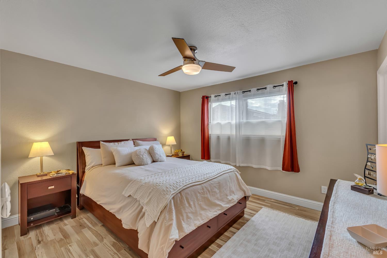 Detail Gallery Image 16 of 37 For 3955 Briarwood St, Napa,  CA 94558 - 3 Beds | 2 Baths