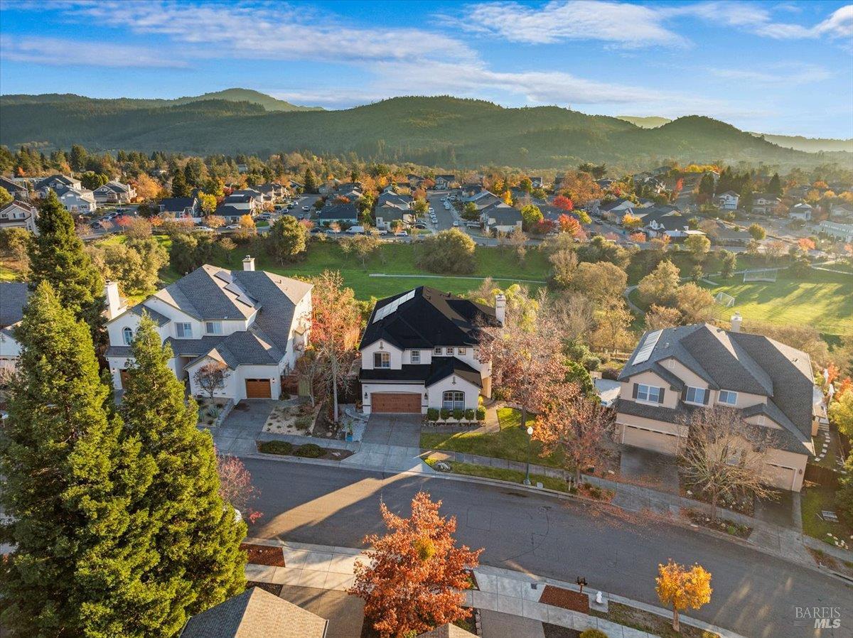 Detail Gallery Image 54 of 61 For 5866 Sailing Hawk Ave, Santa Rosa,  CA 95409 - 4 Beds | 4/1 Baths