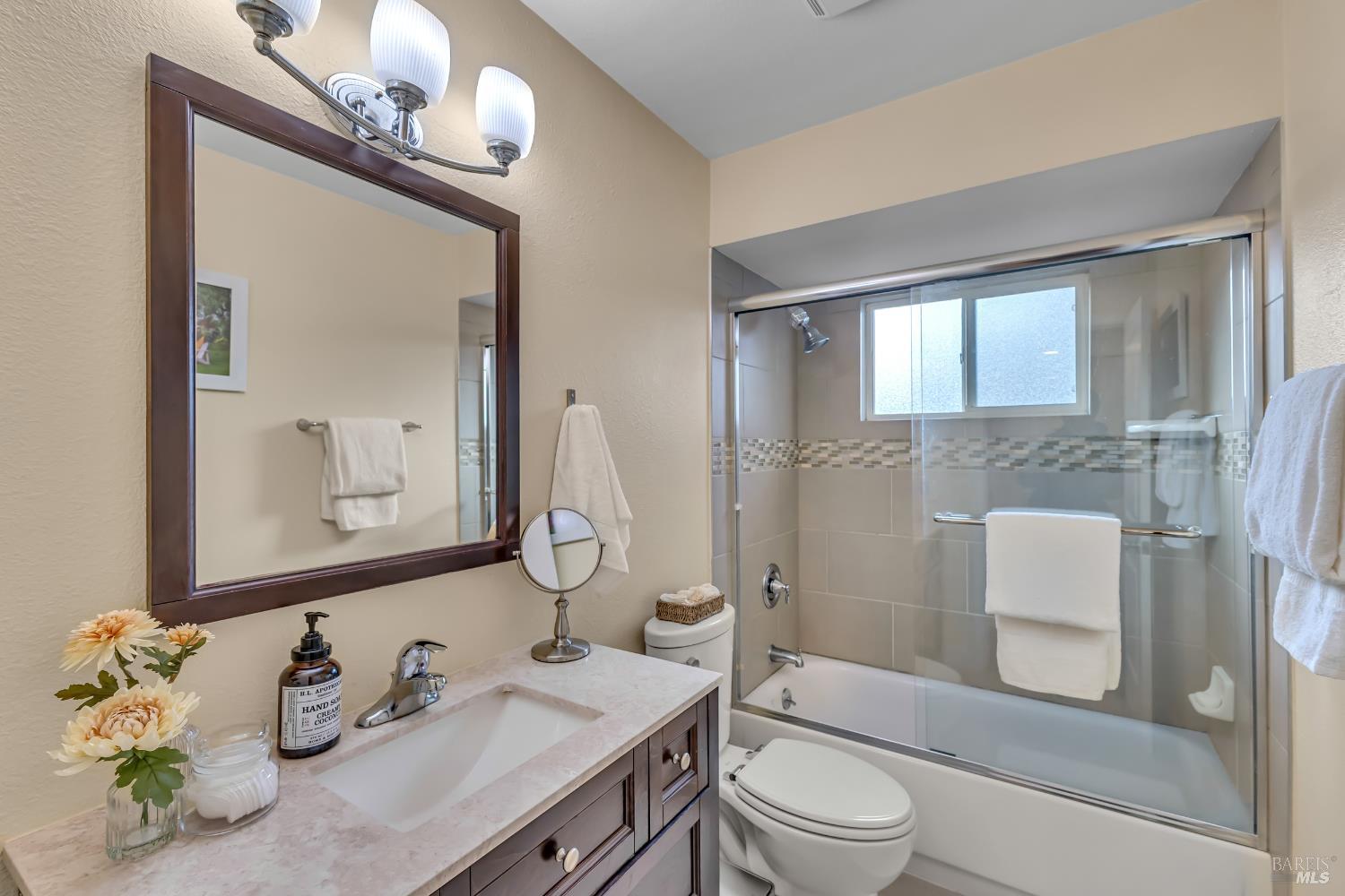 Detail Gallery Image 22 of 37 For 3955 Briarwood St, Napa,  CA 94558 - 3 Beds | 2 Baths