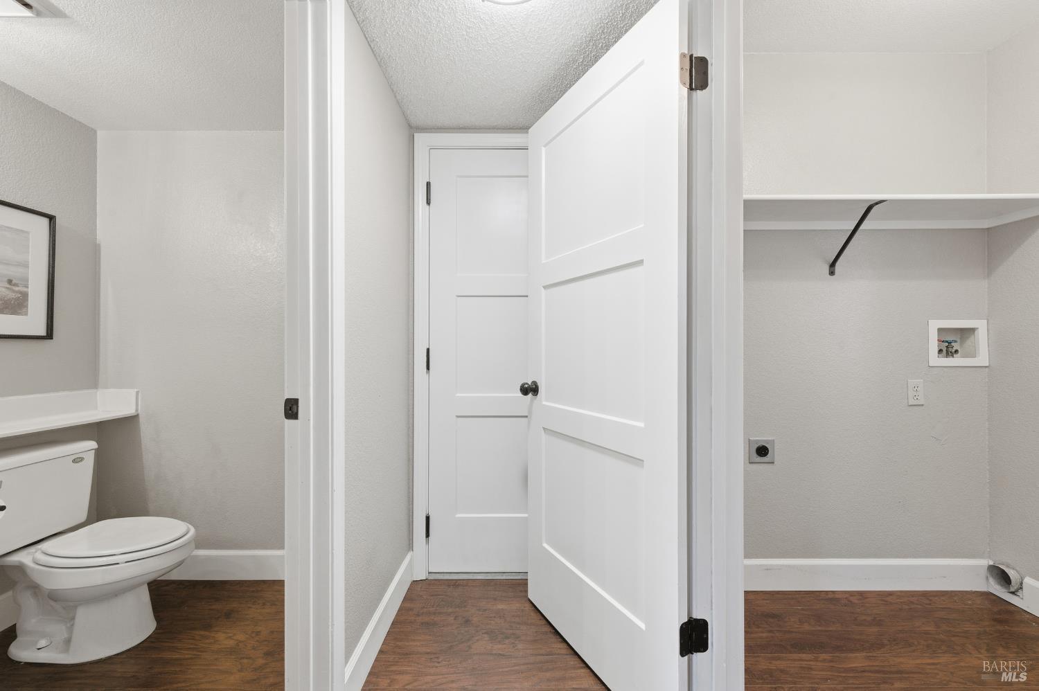 Detail Gallery Image 13 of 56 For 115 American Way, Vacaville,  CA 95687 - 3 Beds | 2/1 Baths