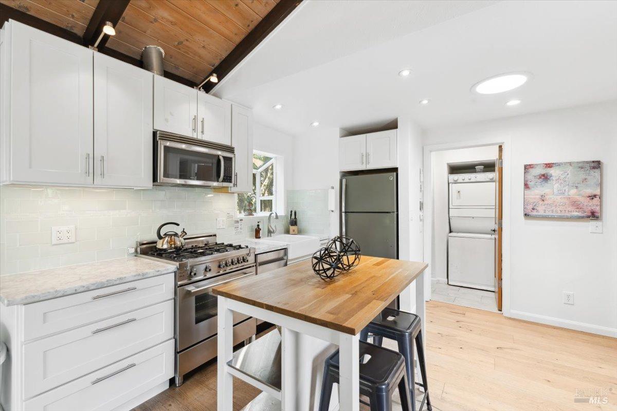 Detail Gallery Image 41 of 66 For 4820 Bennett Valley Rd, Santa Rosa,  CA 95404 - 6 Beds | 5 Baths