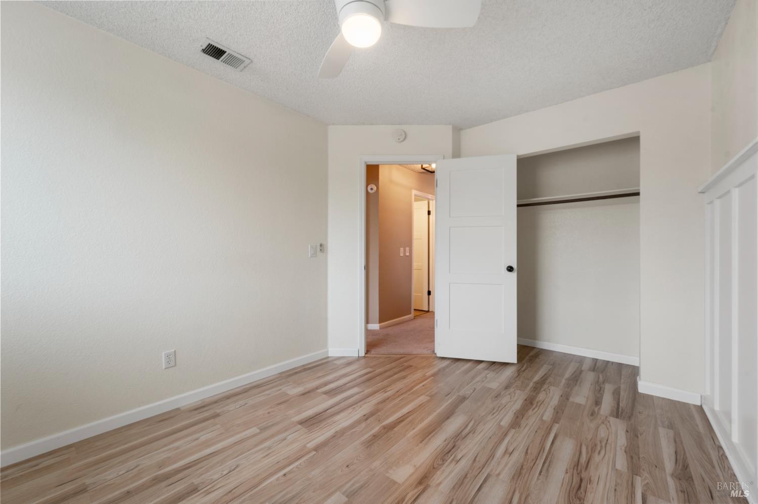 Detail Gallery Image 34 of 56 For 115 American Way, Vacaville,  CA 95687 - 3 Beds | 2/1 Baths