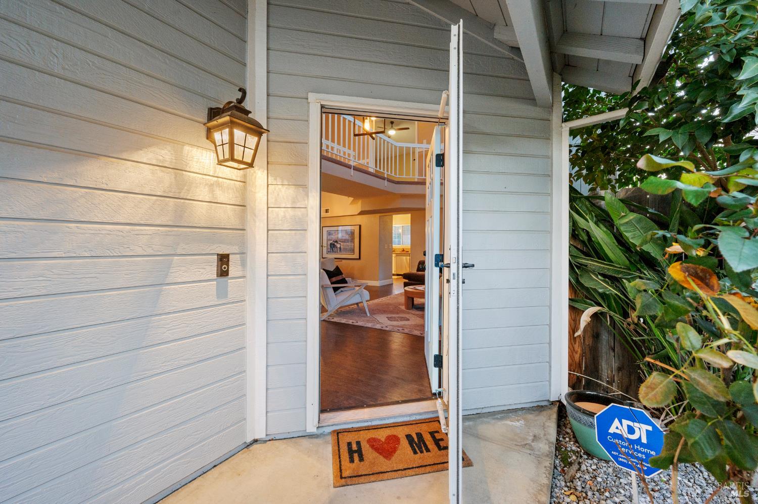 Detail Gallery Image 3 of 56 For 115 American Way, Vacaville,  CA 95687 - 3 Beds | 2/1 Baths