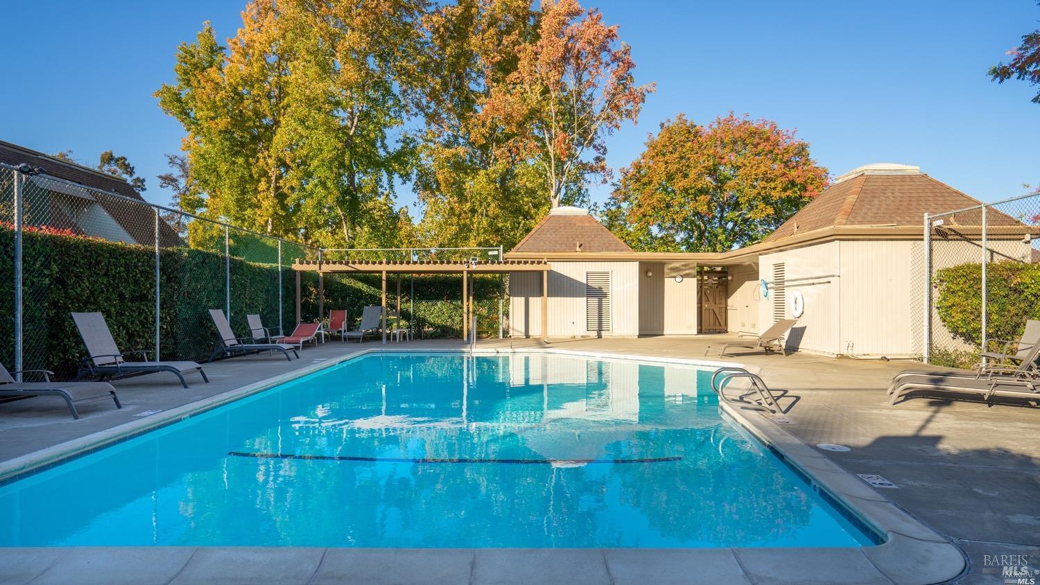 Detail Gallery Image 38 of 39 For 1964 Knolls Dr, Santa Rosa,  CA 95405 - 2 Beds | 1/1 Baths