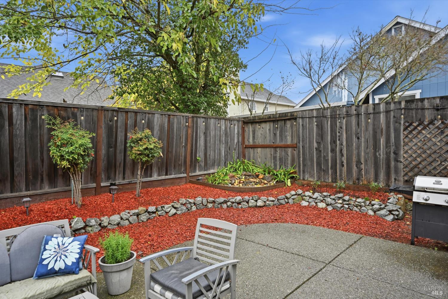 Detail Gallery Image 23 of 25 For 281 Michael Dr, Santa Rosa,  CA 95401 - 3 Beds | 2 Baths