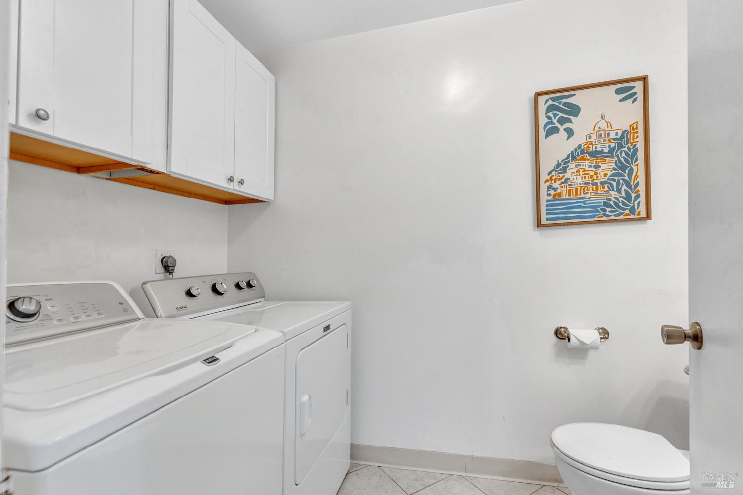Detail Gallery Image 6 of 21 For 900 Southampton Rd #110,  Benicia,  CA 94510 - 2 Beds | 1/1 Baths