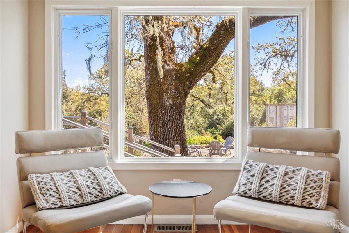 Detail Gallery Image 12 of 66 For 4820 Bennett Valley Rd, Santa Rosa,  CA 95404 - 6 Beds | 5 Baths